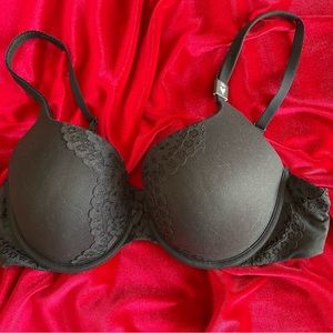 Victoria’s Secret Body by Victoria Bra